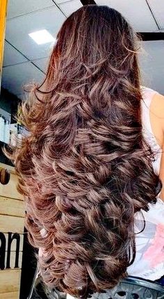 Loose Wavy Curls Long Hair, Very Long Hair With Layers, Long Hair Indian Women, Super Long Hair With Layers, Lots Of Layers Long Hair, Waterfall Layers Haircut, Big Curls For Long Hair, Indian Hair Cuts, Layers Haircut