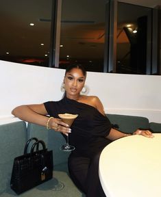 Career Outfits, Black Inspiration, Luxury Girl, Fashion Bug, Minimal Chic, African Dress, Beautiful Black Women, Fitness Inspo, Classy Outfits