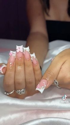 Cute Nails Charms, Birthday Nails For 11 Year, Cute Short Nails White, French Tip Charm Nails, Gel X Nail Inspo Almond, Mc Bling Nails, Class Azul Nails, Nail Short Ideas, Cute Nails Baddie