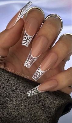 Long Nails For Winter, Clear Christmas Nails Acrylic, Clear Nails With Snowflakes, Clear Christmas Nail Designs, Clear Snowflake Nails Acrylic, Clear Tips Nails, Clear Nail Tips Designs, Christmas Nails Clear, Christmas Themed Nails Acrylic