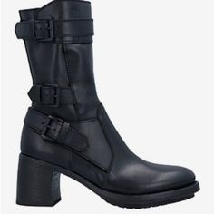 New In Box Ann Demeulemeester Heeled Buckle Combat Boots. Purchased In 2020 - Never Got Round To Wearing Them Yet, So Putting Them Up For Sale. Dust Bags Included. One Corner Of The Box Is Slightly Damaged (See Pic). Size 39 / 9 Us. These Are True To Size And Do Not Run Big Like Older Ad Styles. I Wear A 9-9.5 In Most Brands And These Fit Perfectly. 2.75" Heels Wrap-Around Straps & Exposed Zip Closure At Sides Leather Moto Boots For Formal Occasions, Black Leather Moto Boots With Block Heel, Elegant Black Moto Boots With Buckle, Ann Demeulemeester Boots, Leather Heeled Boots, Black Boots Tall, Black Leather Ankle Boots, Ann Demeulemeester, Black Leather Heels