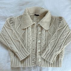 Cream Cable Knit Large Collar Fits Like A Women’s S/M New/Never Worn Sweater Stitches, Cable Knit Sweater Outfit, Sweater Collar, Knit Sweater Outfit, Cable Cardigan, Cable Knit Sweater, Cashmere Sweater, Cashmere Sweaters, Colorful Sweaters