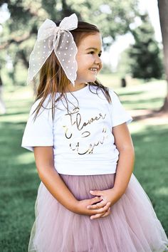 Flower Girl Shirts printed with gold foil make a sweet gift idea for the little girls in your bridal party. Flower Girl Proposal Ideas, Flower Girl Ideas, Flower Girl Shirt, Flower Girl Shirts, Sweet Gift Ideas, Curated Wedding, Girl Shirts, Gift Flower, Flower Girl Gifts