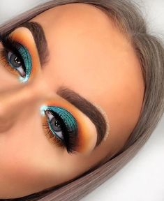 Blue Eyeshadow Makeup, Makeup Cantik, Hourglass Makeup, Eyeliner Eyeshadow, Eye Makeup Designs, Makijaż Smokey Eye, Makeup Eye Looks