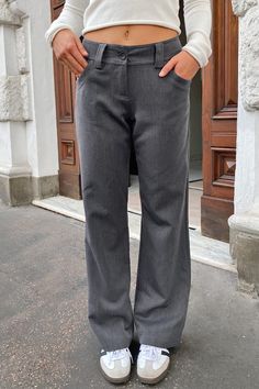 Super low waist pants, belt loops, back button pockets, button and zipper fastening, regular length, relaxed fit. Low Wasted Dress Pants, Low Waisted Dress Pants, Low Rise Work Pants, Black Low Waisted Pants, Low Waist Pants Outfit, Waist Pants Outfit, Low Rise Woven Pants, Cherry Sweater, Low Waist Pants