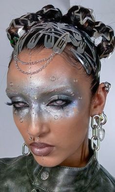 Moon Goddess Costume Makeup, White Mermaid Makeup, Otherworldly Makeup, Space Fairy, Goddess Makeup, Funky Makeup