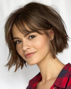 Cute Disconnected Chin-Length Bob Square Face Bob Haircut, Jenna Elfman Hair, Κούρεμα Bob, Hairstyles 2024, Bob Hairstyles With Bangs, Hair Girls, Bob Haircut With Bangs