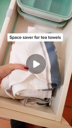 Folding Dish Towels, Folding Dish Towels Save Space, How To Fold Tea Towels, Kitchen Towel Organization Ideas, Folding Tea Towels, Rolling Towels How To, How To Fold Dish Towels, Folding Kitchen Towels, Tea Towel Storage