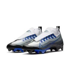 the nike vapor soccer shoe in white and blue