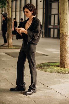 Paris Fashion Week Men, Men Fashion Show, The Best Street Style, Style Punk, Best Street Style, Men Street, Spring Street Style, Cool Street Fashion