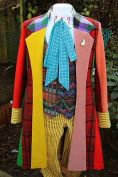 Sixth Doctor, Colorful Clothing, Doctor Costume, Idee Cosplay, Frock Coat, Funky Outfits, Clown Costume, Cosplay Ideas, Character Outfits