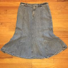 Ralph Lauren /Lauren Means Co. Size 6 / Below Knee-Denim Skirt. Never Worn. Excellent Condition Stain/Smoke Free Home. Denim Supply Ralph Lauren Women, Ralph Lauren Skirts, Ralph Lauren Jeans, Ralph Lauren Blue, Denim Skirt, Womens Skirt, Ralph Lauren, A Line, Stain