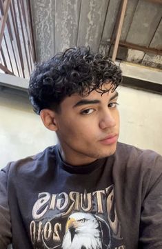 3b Curly Hairstyles Men Medium, Curly Hair With Oval Face, Curly Hair Men Medium Length, Cute Short Curly Hairstyles, 3b Curly Hair, Boys Curly Haircuts, Messy Hair Tutorial