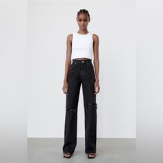 Black Nwt Ripped Wide Leg Jeans, Zara Wide Leg Jeans, Full Length Jeans, Zara Spain, Flattering Jeans, Black Jeans Outfit, Black Ripped Jeans, Jeans Wide, Embellished Jeans