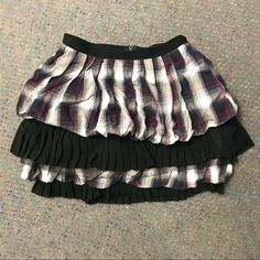 Mini Poofy Bubble Skirt, Size Xs. Not Sure Where From But It Feels Like Hot Topic / Tripp, Classic Mall Goth. Never Worn! Tulle And Sheer Pleated Black Layers Between Navy Blue, Red, And White Plaid Bubble Skirt. Satin Lined Inside. True Vintage, Bought In The 00s In My Mallgoth Days! Always Loved The Scene / Emo Punk Vibe, Very Harajuku / Kawaii And Perfect For Egirl Looks ~ Feel Free To Make Offers - I Never Get Offended! This Is Priced Higher Because It’s Vtg But I Consider All Offers. Egirl Looks, Girly Closet, Loose Clothes, Red And White Plaid, Skirt Satin, Black Layers, Mall Goth, Scene Emo, Bubble Skirt