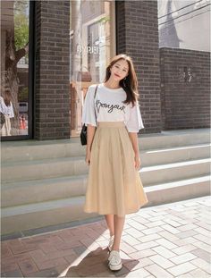 Korean Skirt Outfits, Skirt Outfits Korean, Rok Outfit, Korean Casual Outfits