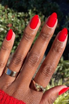 20 Outrageously Cute Fall Nail Colors for Dark Skin Beauties 200s Nails, Dark Skin Manicure, Dark Skin Girl, Bright Red Nails, Tree Nails, Nail Art For Beginners