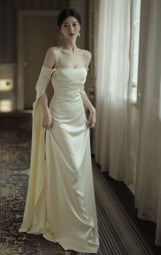 Cream Satin Dress For Banquet, Beige Satin Dress For Banquet, Fitted Cream Satin Dress For Wedding, Long Sleeve Evening Gowns, Floor Length Prom Dresses, Satin Long Sleeve, Formal Party Dress, فستان سهرة, A Line Prom Dresses