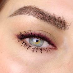 Maroon Eyeliner, Katie Jane Hughes, Maquillage On Fleek, Bold Eye Makeup, Urban Decay Cosmetics, Glasses Makeup, Simple Eye Makeup, Perfect Eyes, Natural Eye Makeup