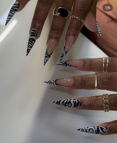 Black Nails Acrylic Stilettos, Stilleto Nails Long Designs, Curved Stiletto Nails, Black And White Stiletto Nails, Zebra Nails, Curved Nails, Drip Nails, Stiletto Nails Designs