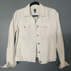 Never Worn! Gap White Jean Jacket Size Small Chic White Long Sleeve Denim Jacket, Chic Gap Spring Outerwear, Chic Gap Outerwear For Spring, Fitted Spring Denim Jacket By Gap, Chic Spring Outerwear By Gap, Chic Long Sleeve Gap Outerwear, Gap Spring Outerwear, Gap Spring Long Sleeve Outerwear, Gap Long Sleeve Spring Outerwear