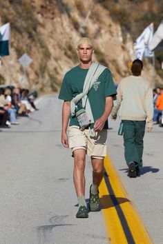 Reese Cooper, Loose Fitting Pants, Male Fashion Trends, Spring Summer 2022, Ready To Wear Collection, Summer Outfits Men, Work Jackets, Print Models, Mens Spring