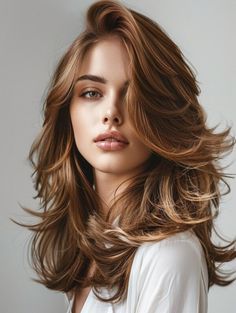 Explore Layered Haircuts for All Hair Lengths - Styles for Women Modern Haircuts For Women, Women's Haircuts, Medium Length Haircuts, Haircuts For Women Over 50, Medium Layered Haircuts, Edgy Haircuts, Gorgeous Hairstyles, Hairstyles And Haircuts, Modern Haircuts