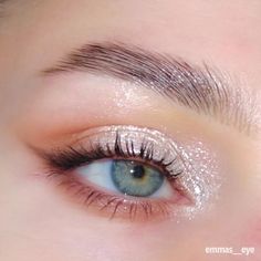 Pastel Prom Makeup, Natural Fairy Makeup, Ethereal Wedding Makeup, Prom Makeup For Blue Eyes, Prom Eyes, Liquid Shadow, Prom Eye Makeup