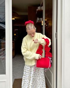 Yellow Winter Outfits, White Yellow Outfit, Yellow Knit Sweater Outfit, Red Yellow Outfit, Yellow And Red Outfit, Red And Yellow Outfit, Yellow And White Outfit, Colorful Fashion Aesthetic, Yellow Outfit Ideas