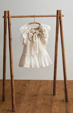 Baby Boutique Display, Wooden Clothes Rack, Kids Social Media, Baby Corner, Easy Photography Ideas, Backdrop Design, Sustainable Fashion Brands, Candles Crafts