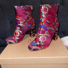 Beautiful Floral Heeled Boots Western Riding Boots, Boho Heels, Suede High Heel Boots, Black Leather Riding Boots, Studded Ankle Boots, Suede High Heels, Suede Boots Knee High, Slouched Boots, Chunky Heels Boots