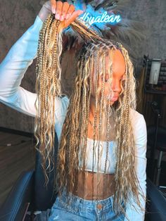 #blondebraids #blondhair #braids #braidedhairstylesforblackwomen, goddess braids, boho, bohemian, curly, added hair, knotless braids, box braids, long braids, blonde braids, blond braids, blonde, blond Hair Styles Highlights, Curly Hair For School, Box Braids Long, Highlights Curly, Hair For School, Highlights Curly Hair, Blonde Box Braids