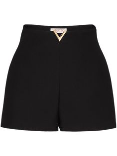 Luxury Ready To Wear, Valentino Style Outfits, Valentino Clothes Women, Valentino Outfits Women, Valentino Shorts, Valentino Outfit, Classy Shorts, Short Elegantes, Black Dress Shorts