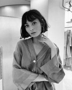 Short Hair Fashion Outfits, Taylor Lashae, Hair Guide, Long Faces, Grunge Hair, Hairstyles With Bangs, Hair Looks, Bob Hairstyles