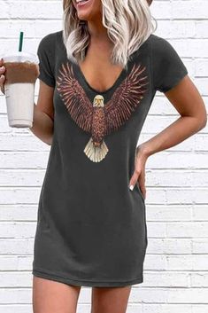 Chicindress Loose V-Neck Eagle Print Short Sleeves Mini Dress 1 Piece Dress, Eagle Print, Look Rock, Straight Dress, Black Mini Dress, Short Sleeve Mini Dress, Look Vintage, Boho Maxi Dress, Short En Jean