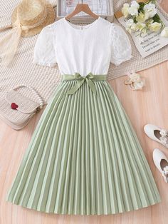 Dress Outfits For Birthday, Puff Sleeves Dress, Casual Frocks, Teen Dress, Dressy Casual Outfits, Teen Girl Dresses, Long Dress Design, Kids Fashion Dress