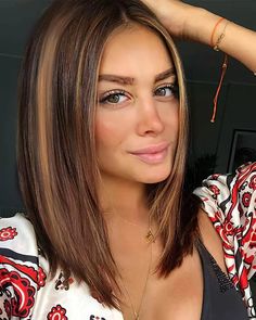 Medium Length Hair With Layers Straight, Very Long Bob, Below Shoulder Length Hair, Longbob Hair, Shoulder Length Straight Hair, Shoulder Haircut, Layered Haircuts Shoulder Length, Medium Length Hair Straight, Side Bun