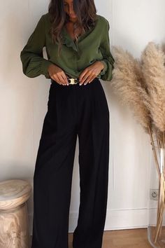 50  Chic Black Pants Outfit Ideas For Women [2024]: How To Style Black Pants Black Casual Work Outfits, Slacks Outfit Women Formal, Slacks Outfits For Women, Dressy Slacks Outfits Women, Black Business Casual Pants, Women's Slacks Outfits, Womens Dress Pants Outfits Classy, Women’s Pants Outfit, Black Wide Leg Pants Outfit Winter Classy