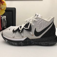 Nike Kyrie 5 Oreo Basketball Sneakers Mens Size 9 Condition New Np Box No Tag Please!!! Zoom Check Photos For Details Sold As Is Thanks Oreo Basketball, Nike Kyrie 5, Kyrie 5, Nike Basketball Shoes, Nike Kyrie, Basketball Sneakers, Nike Basketball, Shoes Nike, Mens Shoes Sneakers