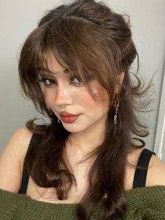 Fairy Layers Hair, Haircuts For Long Hair And Bangs, Prom Hair Inspiration Short Hair, Y2k Flipped Hair, Shoulder Length Hairstyles For Homecoming, Y2k Grunge Hairstyles Long, 90s 80s Hairstyles, Short Hair Prom Styles With Bangs, Wispy Bangs Layers Medium Hair