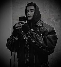 Alex Volkov, Moto Jacket Outfit, Toni Mahfud, Twisted Love, Brp Port, Masc Outfits, Chill Fits, Mens Trendy Outfits, Guys Clothing Styles