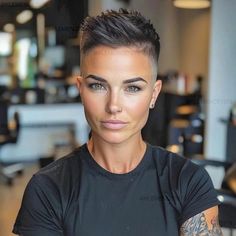 Short Hairstyle Long Face, Pixie Hairstyles 2025, Halsey Pixie Hair, Trisha Hairstyle, Funky Pixie Cut Fine Hair, Very Short Undercut, Super Short Hairstyle Women, Super Short Pixie Shaved Sides, Dyke Haircut