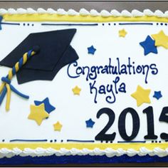 congratulations cake with graduation cap and stars on the side, for an upcoming graduate's day celebration