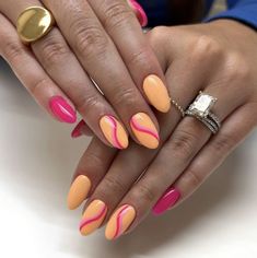 Orange Slice Nails, Peach Nail Ideas, Peach Nail Designs, Peach Colored Nails, Coral Nails With Design, Summer Nails Neon, Short Summer Nails, Bright Nail Designs, Summer Nail Ideas