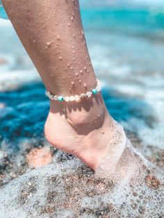 Beach Anklet Bracelet, Summer Look Ocean Freshwater Ankle Bracelet with Natural Shells and Starfish Do.Dreamss LIMITED COLLECTION Our bracelets are constructed of carefully hand-selected stones and shells and designed with utmost attention to detail. All of our stretch bracelets are created using a strong and durable cord. When taking on and off your new piece of jewelry be sure to roll the bracelet over your anklet. Excessive pulling may cause the cord to snap. Each purchase is packaged for shi Sea Shell Anklets, Ocean-inspired Strand Anklets For Beach, Ocean Anklet, Blue Ocean-inspired Anklets For Summer, Adjustable Shell Bracelets With Ocean-inspired Style, Bracelet Summer, Beach Anklets, Rose Quartz Gemstone, Ankle Bracelet