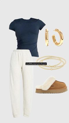 Shop the link ✨  Follow my social media for tips & tricks, you will see the difference, right away!  • TikTok: aliciacalf  • Instagram: FrancioniFoughts  #pinterestinspired #pinterest #pinterestaesthetic #beige #beigeaesthetic #organization #oraganisedlife #organiser #health #healthychoices Cool Sweatpants, Sweatpants Outfit Ideas, Class Outfits, Sweatpants Outfits, Cozy Sweatpants, Fest Outfits, Baggy Sweatpants, Skandinavian Fashion, Sweatpants Outfit