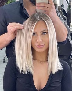 Blonde Balayage Dirty Blonde, Balayage Dirty Blonde Hair, Highlights With Root Smudge, Short Hair Dark Blonde, Blonde Highlights With Root Smudge, Balayage Strawberry Blonde, Hair Medium Blonde, Blonde Hair Icy, How To Get Blonde Hair