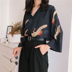 Japanese Blouse, Clothing Blouses, Crane Print, Model Woman, Fall Blouse, Cheap Blouses, Loose Top, Vintage Blouse, Vintage Kimono