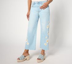 You've got plenty of basic denim looks you love, but they can get a bit... boring. Fun embroidery makes these wide-leg jeans instant trend-setters, helping to reimagine your closet basics and give fave 'fits new life. (Plus, their cropped, raw-edge hem leaves plenty of room to show off those sale-priced sandals you just scored!) From Driftwood. Fun Embroidery, Closet Basics, Denim Looks, Raw Edge, Wide Leg Jeans, Trend Setter, New Life, Leg Jeans, Daisy