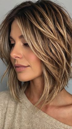 Best Looks for Tousled Layered Bob 👱 Braided Hairstyles Fine Hair, Short Front Layers, Womens Haircuts Layers, A Line Layered Bob, Haircuts To Make Thinning Hair Look Thicker, Layered Women’s Haircuts, Women’s Layered Medium Hair, Shoulder Length Haircut For Fine Hair, Soft Graduated Bob